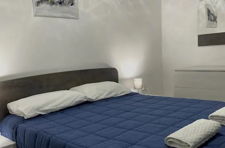 F1 2 St Julians, Private Room, Bathroom & Living Shared location